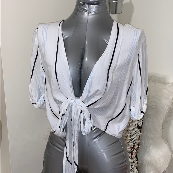 Faithfull the Brand Tops - Faithful The Brand Wrap Crop Top